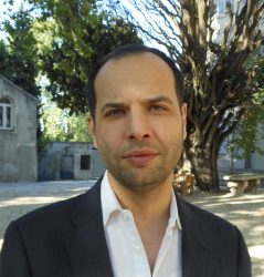 Profile picture in black and white of Ricardo Soares de Oliveira